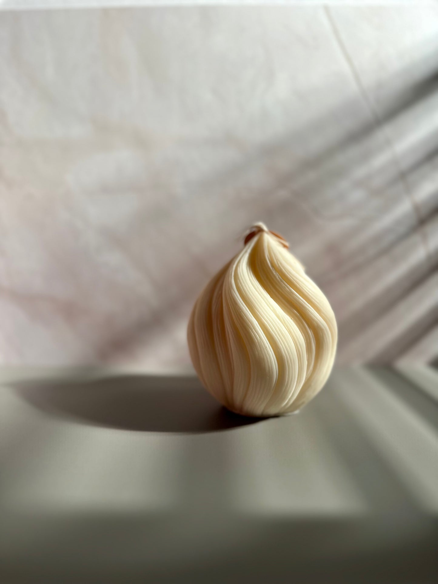 Velvet Swirl Candle